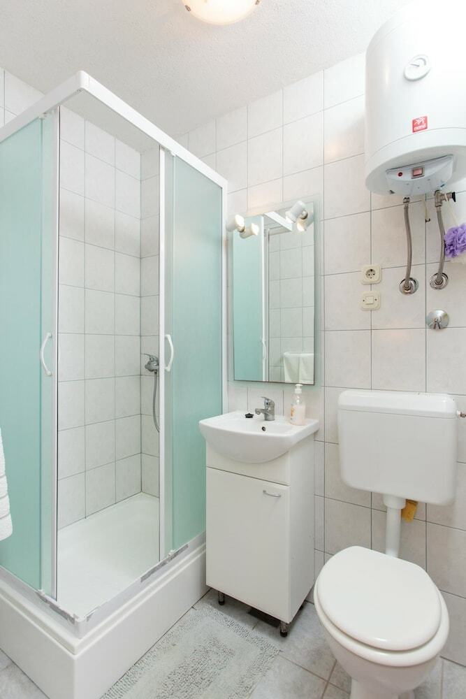 Apartments Marija Vinisce