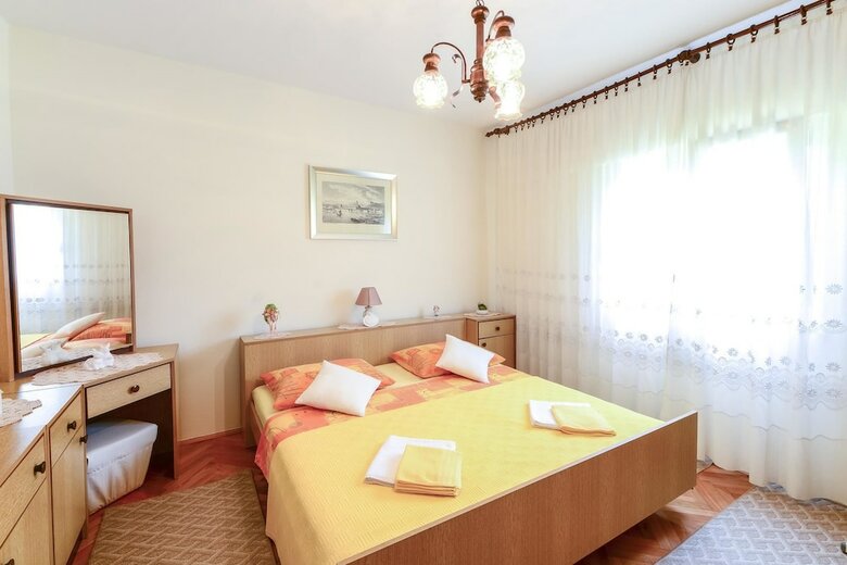 Apartments Jadranka / Polinovac One Bedroom A1