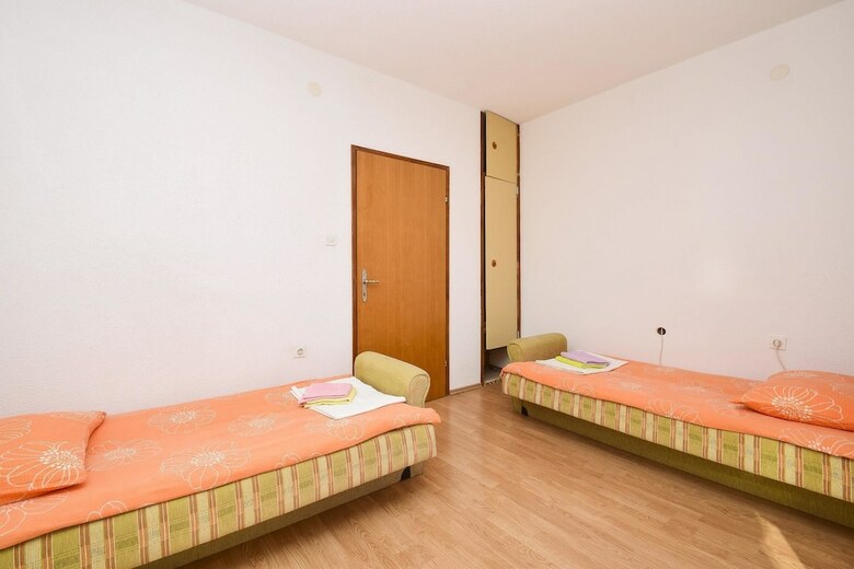 Apartments Stilinovi?