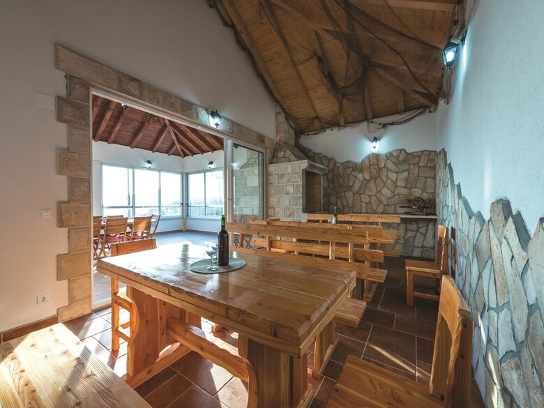 Villa Pave / Six Bedrooms H1