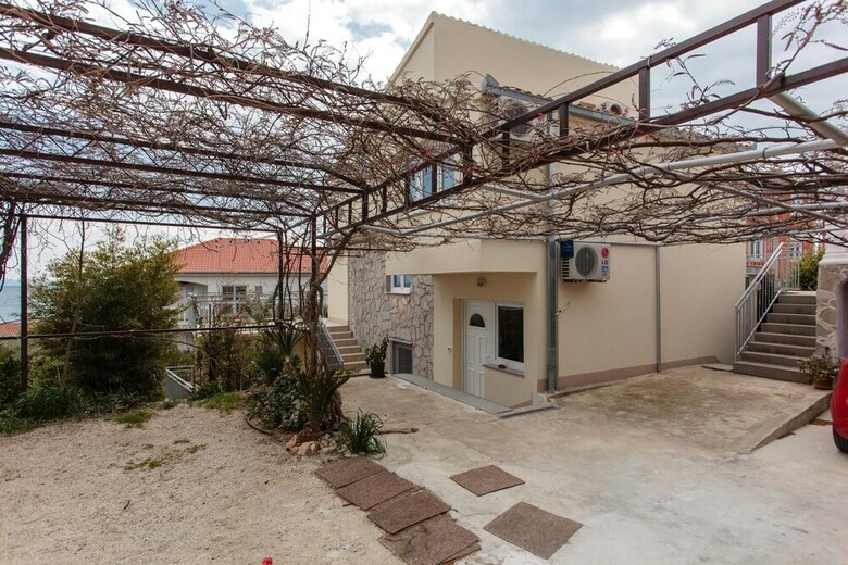 Apartments Grgur