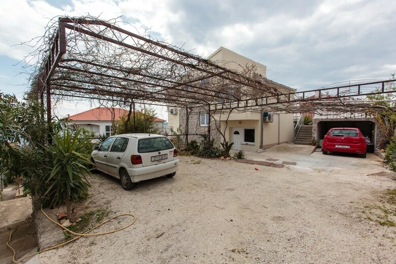 Apartments Grgur
