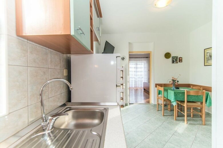 Apartments Valenti? 1304 Pag