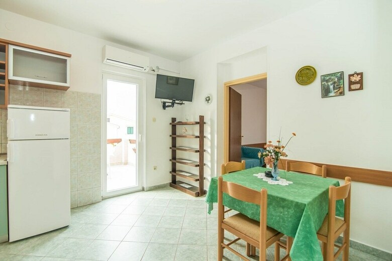Apartments Valenti? 1304 Pag