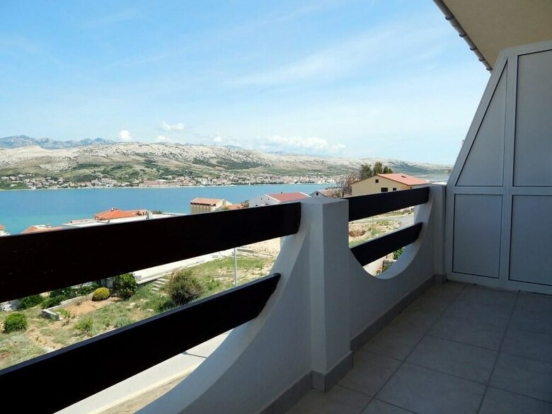 Apartments Valenti? 1304 Pag