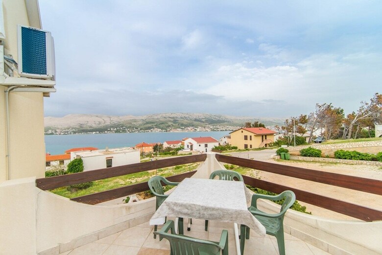 Apartments Valenti? 1304 Pag