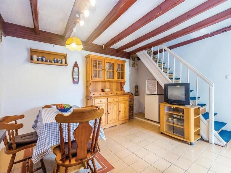 Holiday House Mali Raj