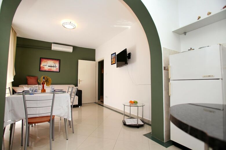 Apartment Ivan / Three Bedroom A1
