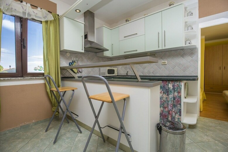 Apartments Debeli?