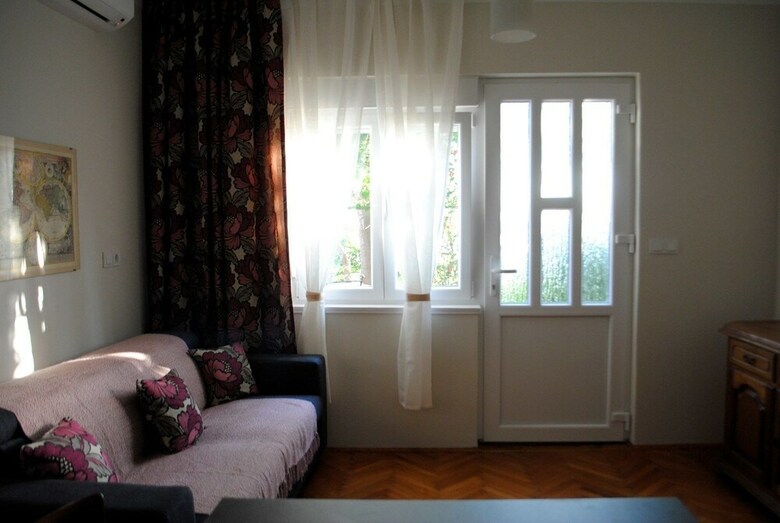 Apartments Debeli?