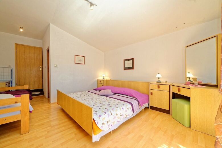 Apartments Nada Banjol