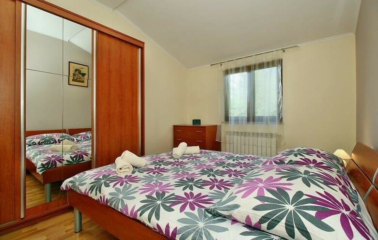 Apartamentos House Marina