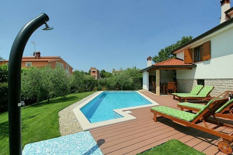 Apartamentos House Marina