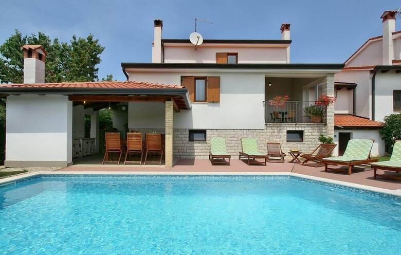 Apartamentos House Marina