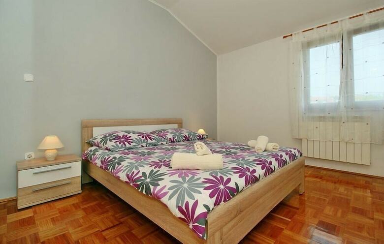 Apartamentos House Marina
