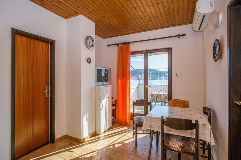 Apartment Tomulic / Two Bedroom A1