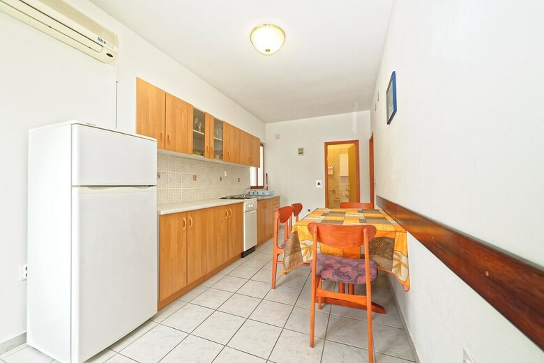 Apartments & Rooms Lanca