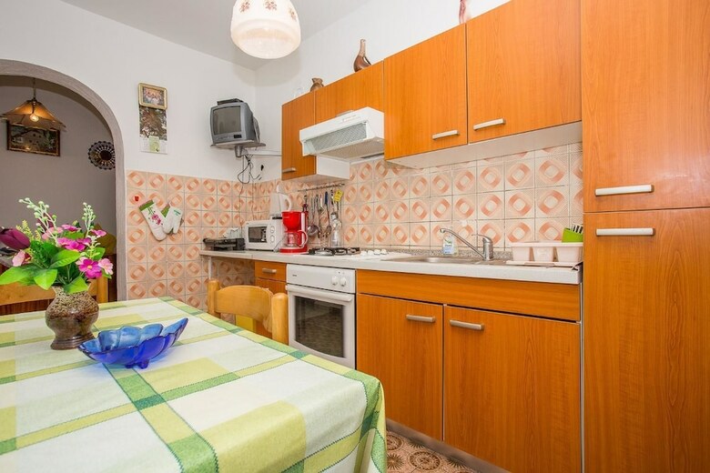 Apartments Anica M / Two Bedrooms A1