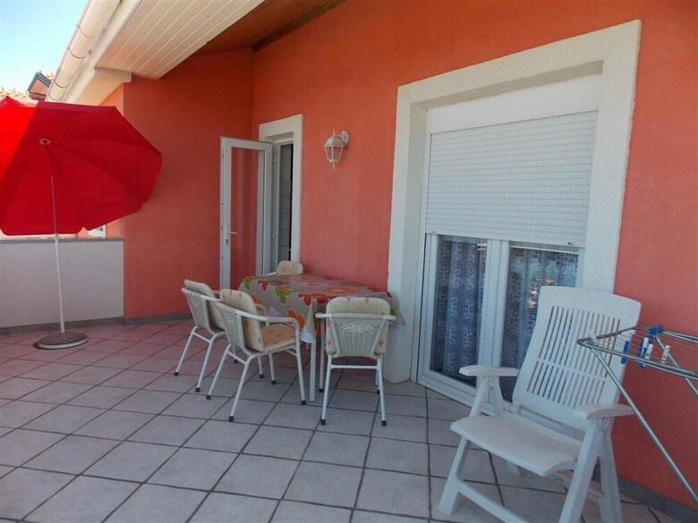 Apartment Miljenko Vrbnik / Two Bedrooms Nina