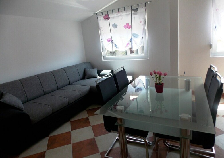 Aparthotel Apartments Lali?