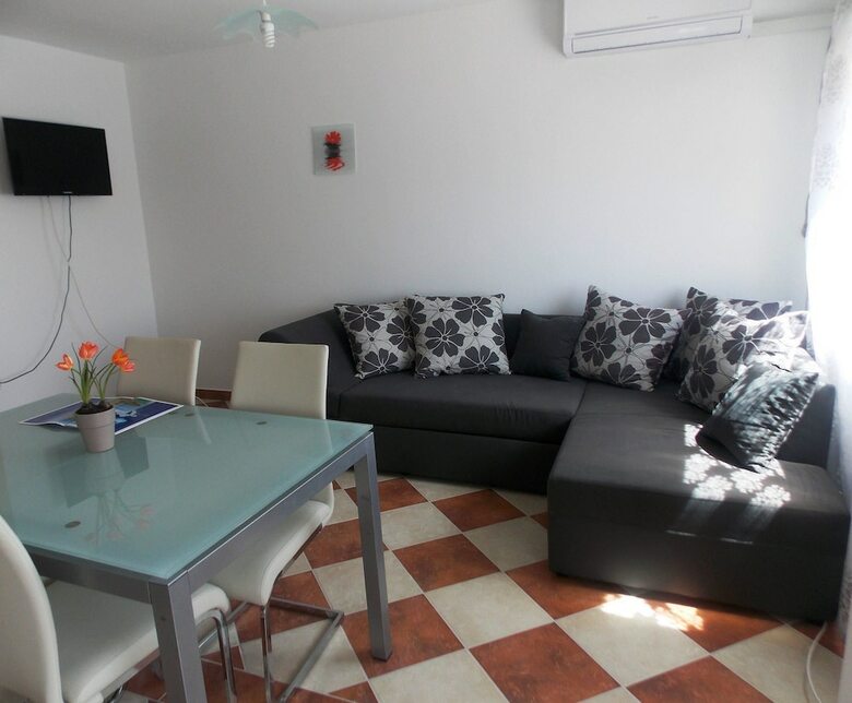 Aparthotel Apartments Lali?