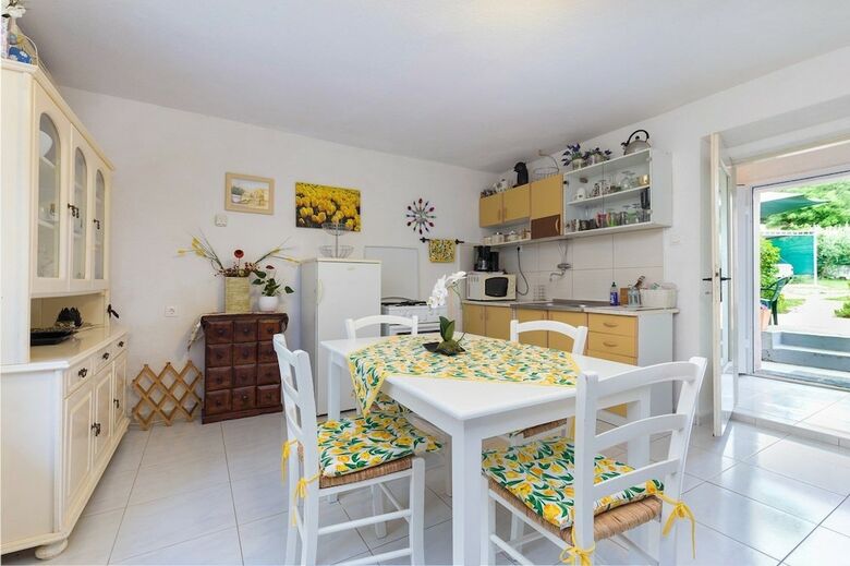 Apartment Meli / One Bedroom A1