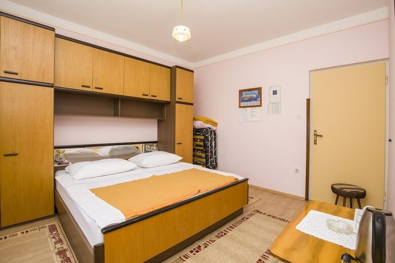 Apartamentos Rooms An?ela Banjol