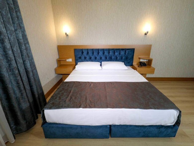 Hotel Grand Elmira Suites