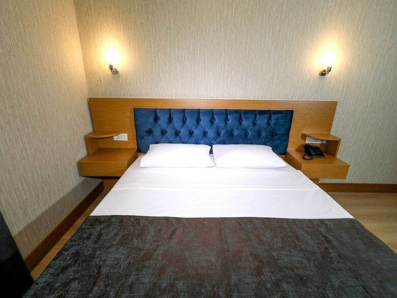 Hotel Grand Elmira Suites