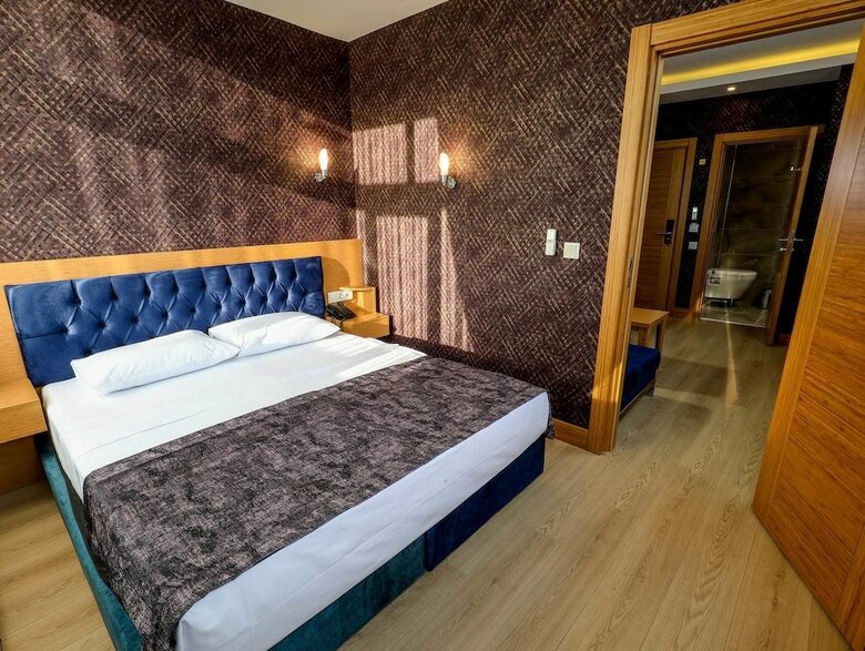 Hotel Grand Elmira Suites
