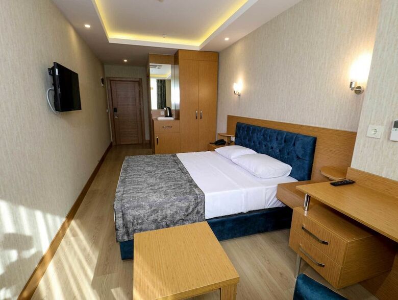 Hotel Grand Elmira Suites