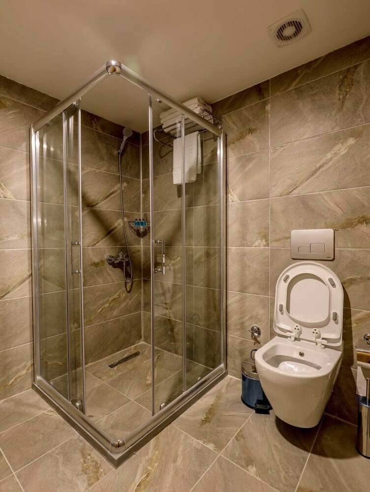 Hotel Grand Elmira Suites