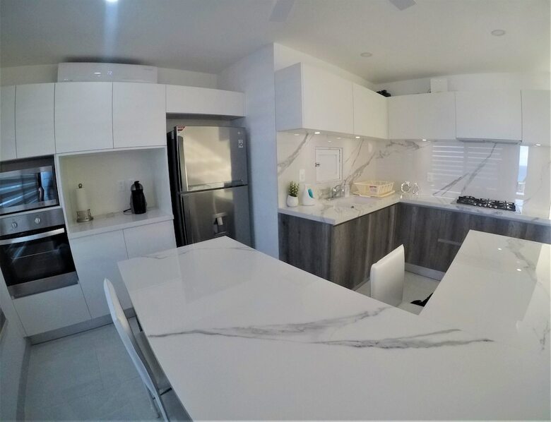 Apartamentos Beachfront Penthouses At Brisas By The Spot