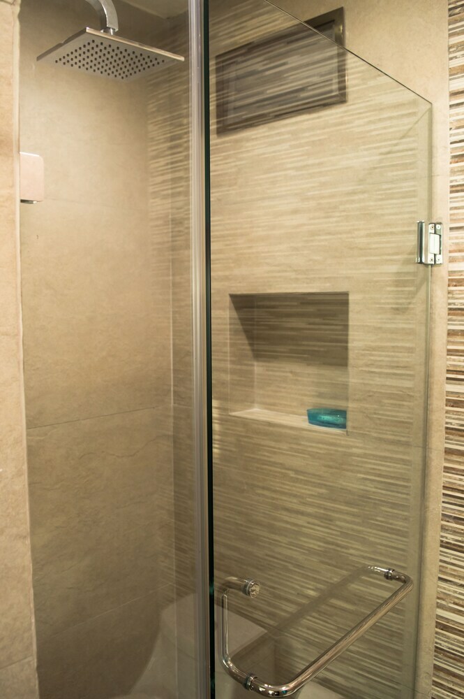Apartamentos Beachfront Penthouses At Brisas By The Spot