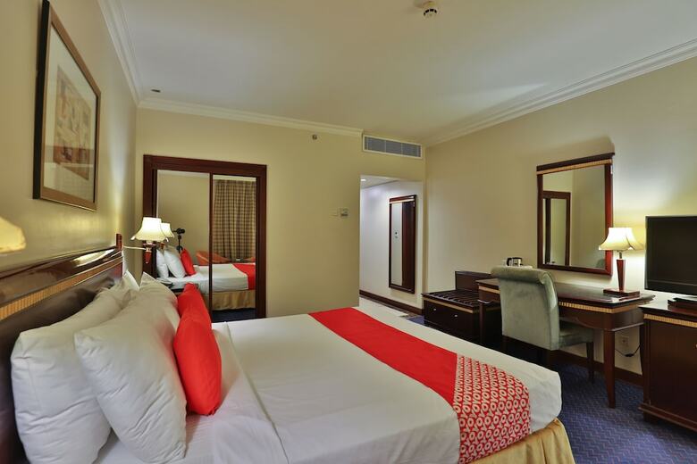 Capital O 237 Andalusia Hotel