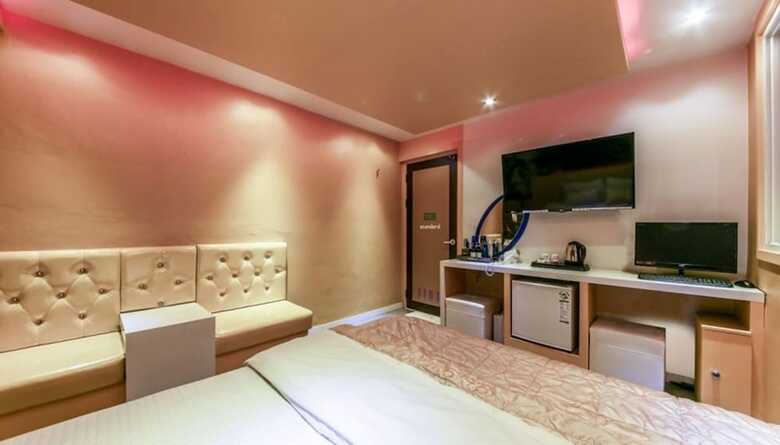 Hotel 9to9 Motel