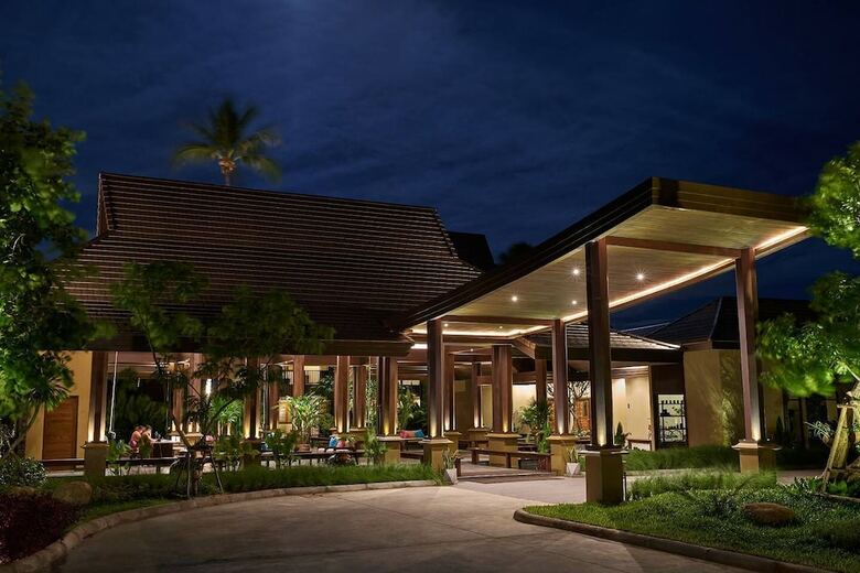 Hotel Khanom Beach Resort & Spa