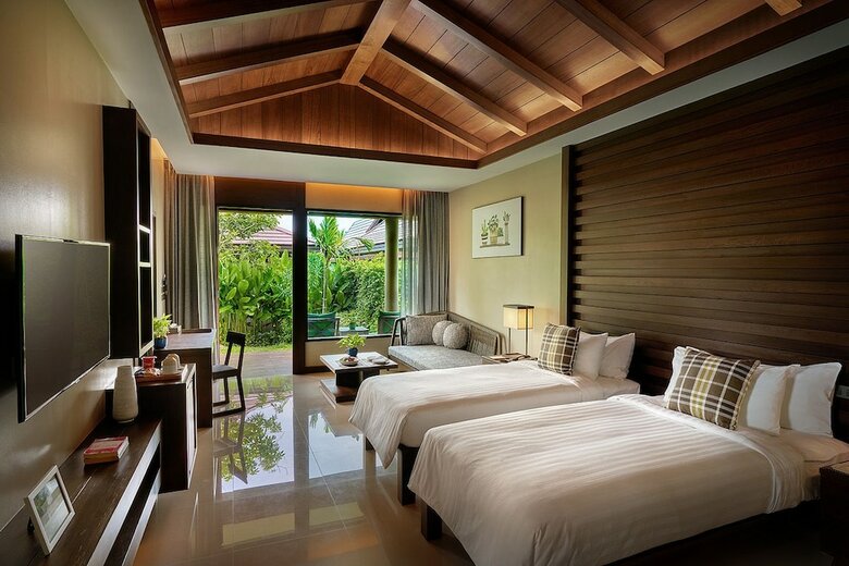 Hotel Khanom Beach Resort & Spa