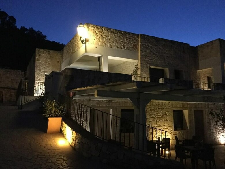 Guest House B&B Pietra Bianca