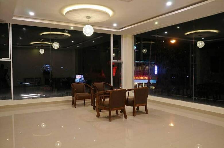 Hotel Golden Castle