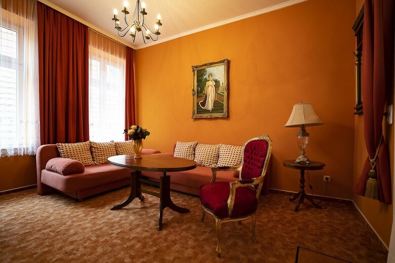 Apartamentos Pension Am Dom
