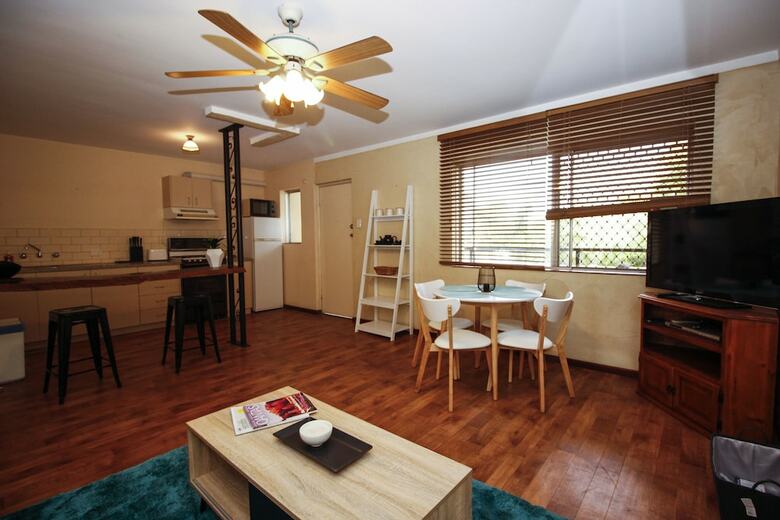 Mosman Park Beach Apartment
