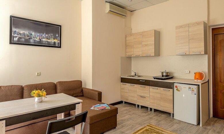 Hostal Gostevoy Dom Svetlana - Hostel