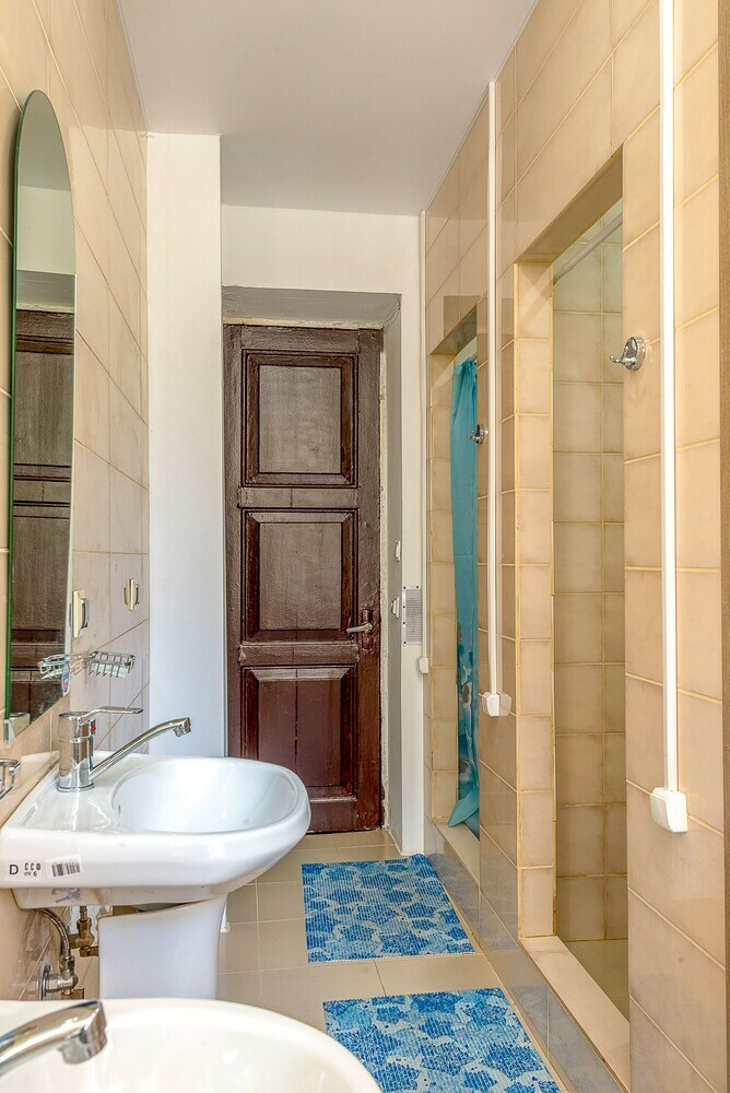 Hostal Gostevoy Dom Svetlana - Hostel
