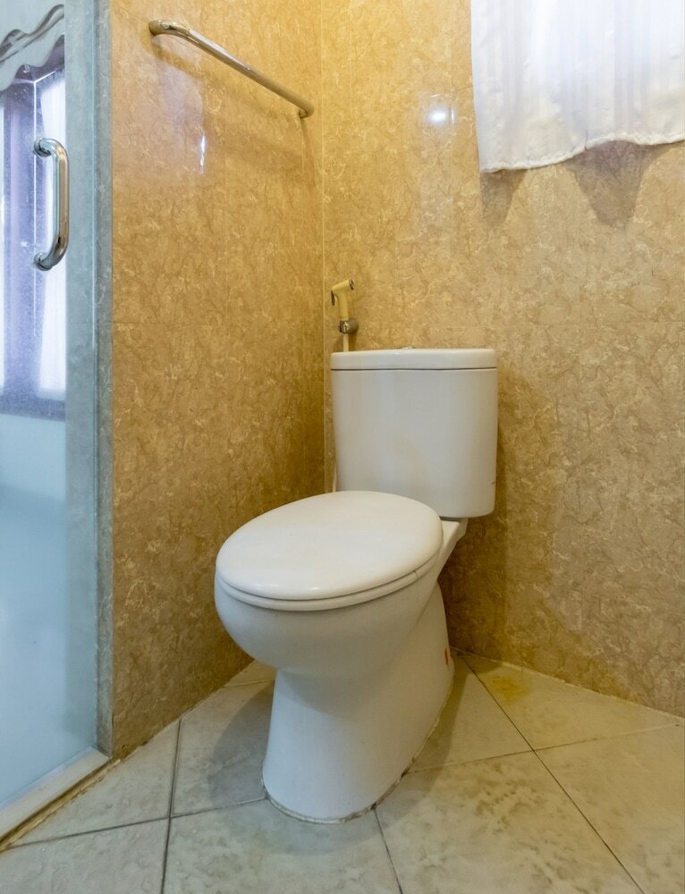 Hotel Oyo 994 Huber Apartment
