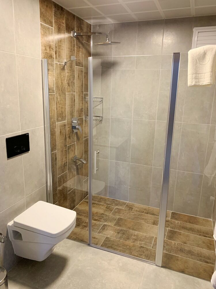 Khall Suite's