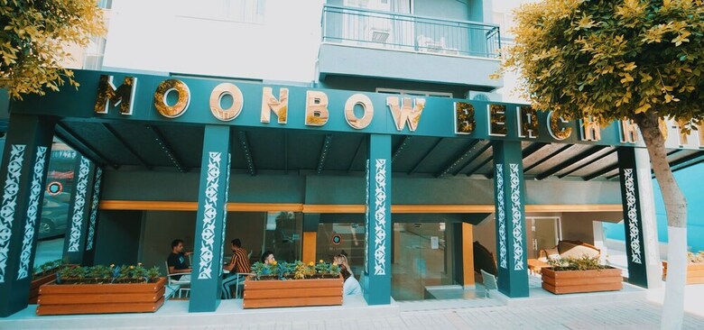 Bed & Breakfast Moonbow Beach Hotel