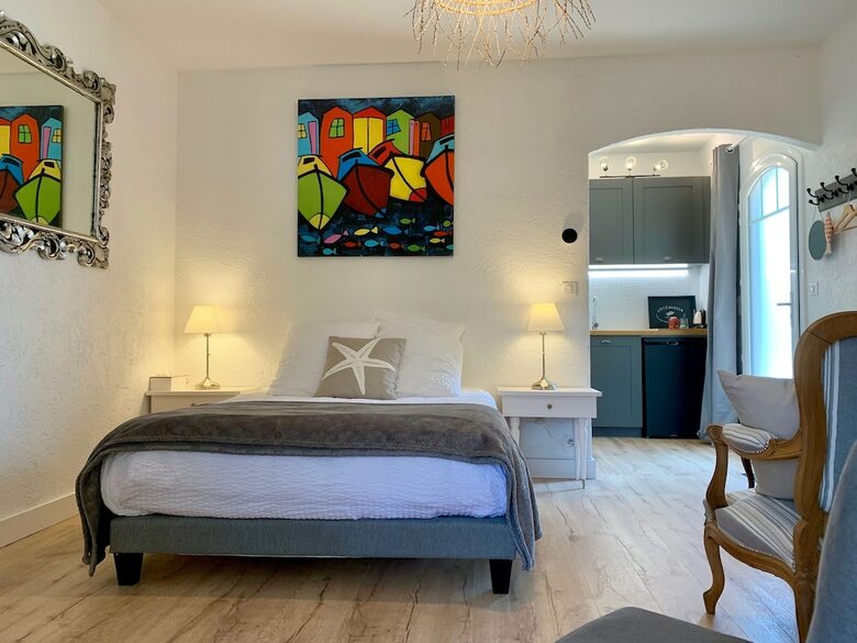Hotel Chambres & Table D'h�tes Villa-arestel