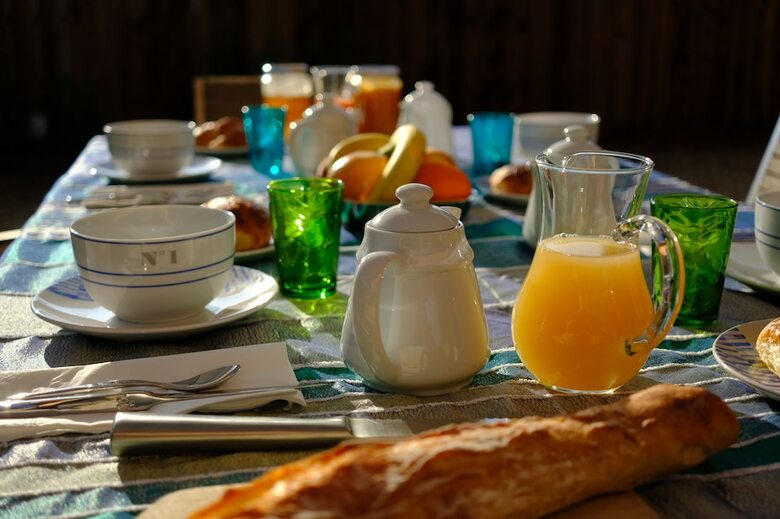 Hotel Chambres & Table D'h�tes Villa-arestel