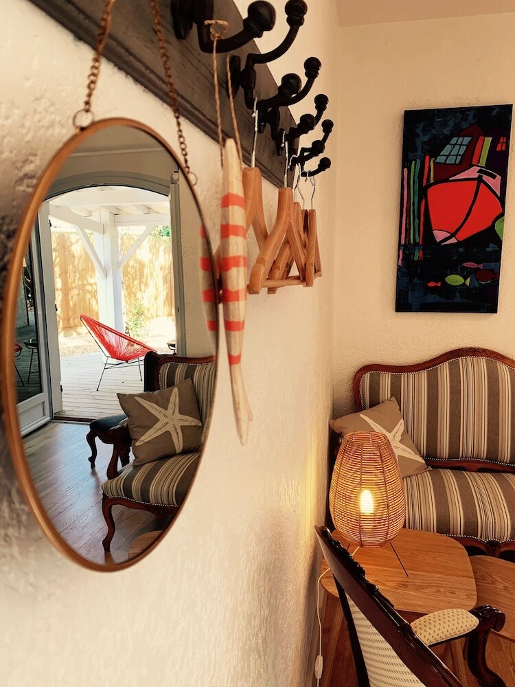 Hotel Chambres & Table D'h�tes Villa-arestel